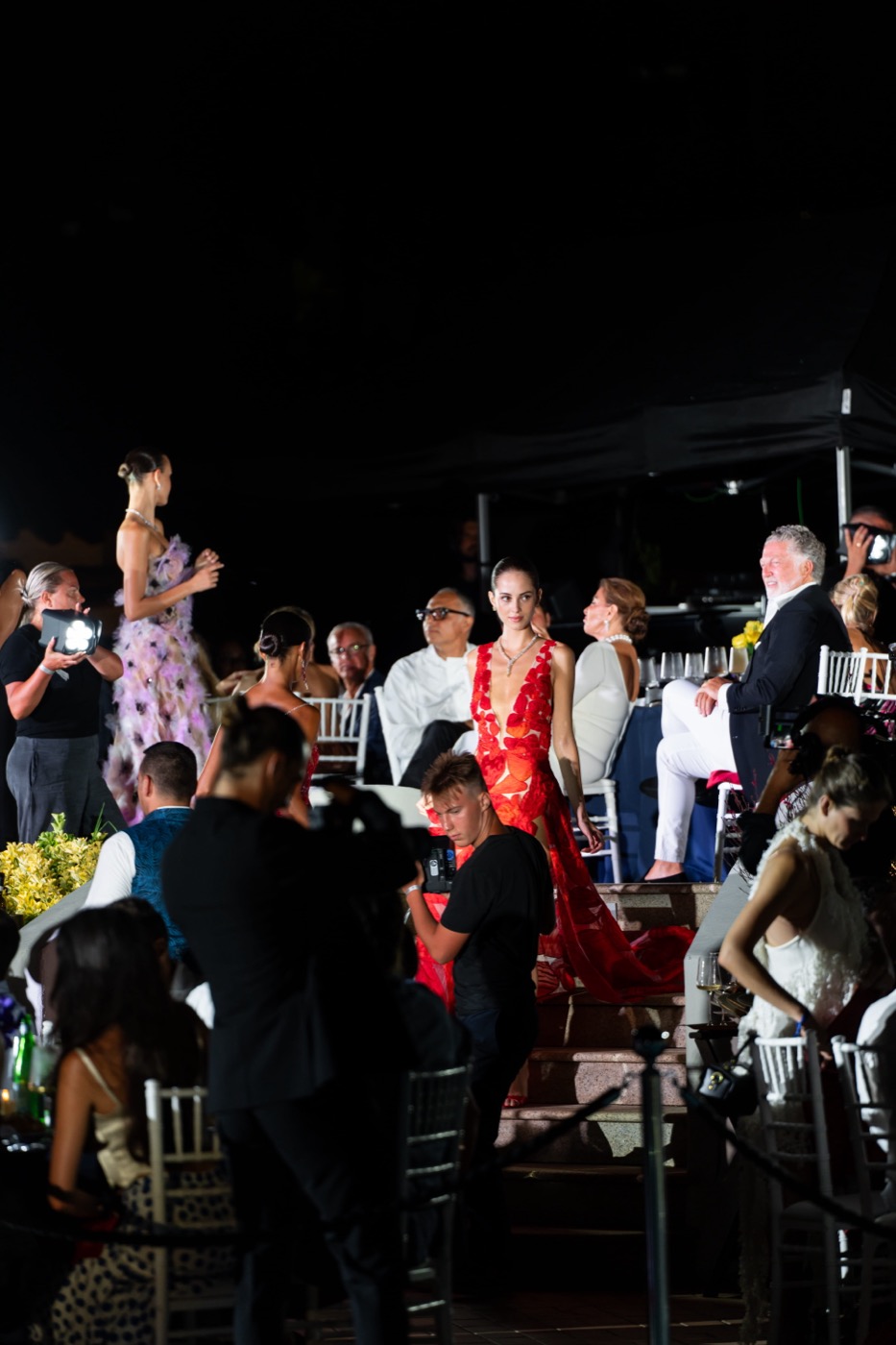 Une table dressée au Romazzino pendant le service du dîner.